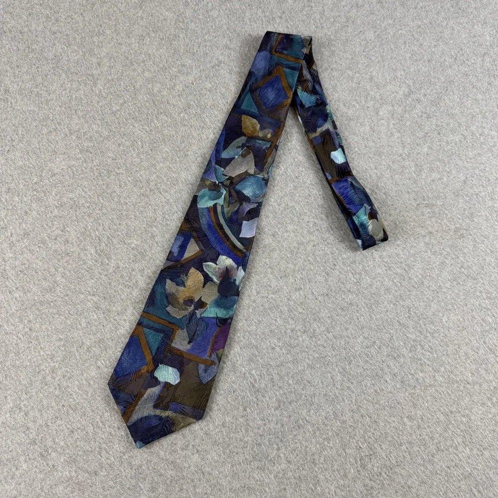 Vintage Pierre Cardin Abstract Blue Purple Polyester Neck Tie USA 56x3.75